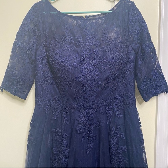 La Femme navy blue Sequin Sparkle floral lace & tulle gown SZ 14 mother … - Picture 7 of 15